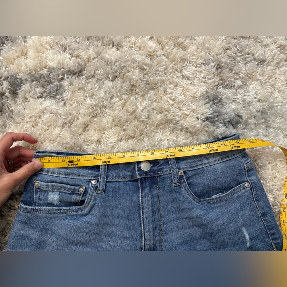American Rag | High Rise Frayed Jean Shorts - Picture 4 of 7